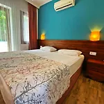 Zehra Tatil Koeyue 4*