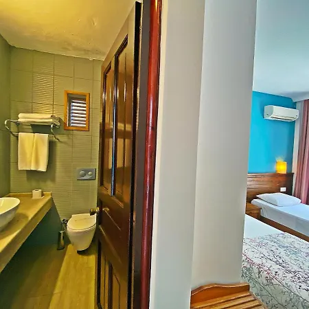 Zehra Tatil Koeyue Oludeniz