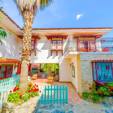 ホテル Zehra Tatil Koeyue 4*