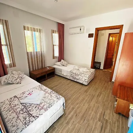 Zehra Tatil Koeyue 4* אולודניץ